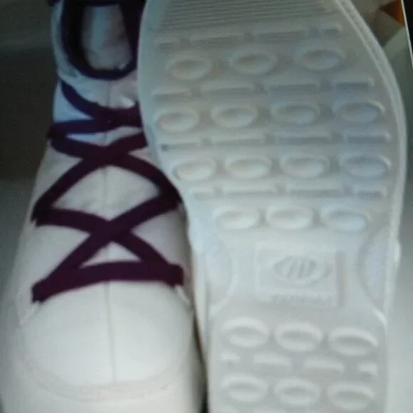 White Moon Boot Purple Laces EU 38 fits 7.5 - Picture 4 of 4